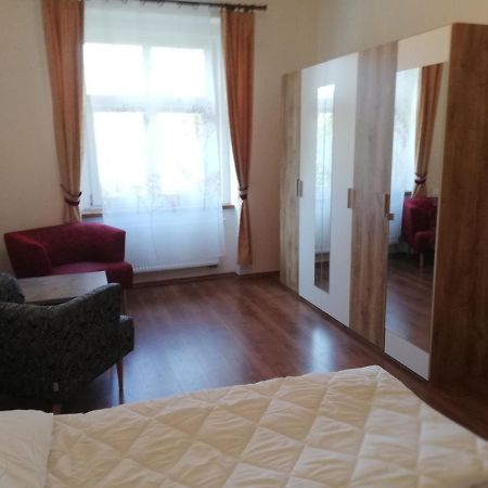 Apartment 70M2 Karlovy Vary Extérieur photo