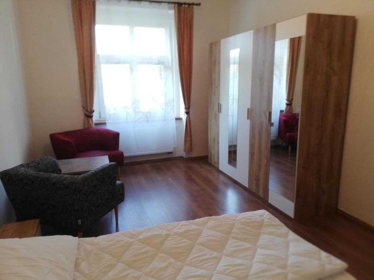 Apartment 70M2 Karlovy Vary Extérieur photo